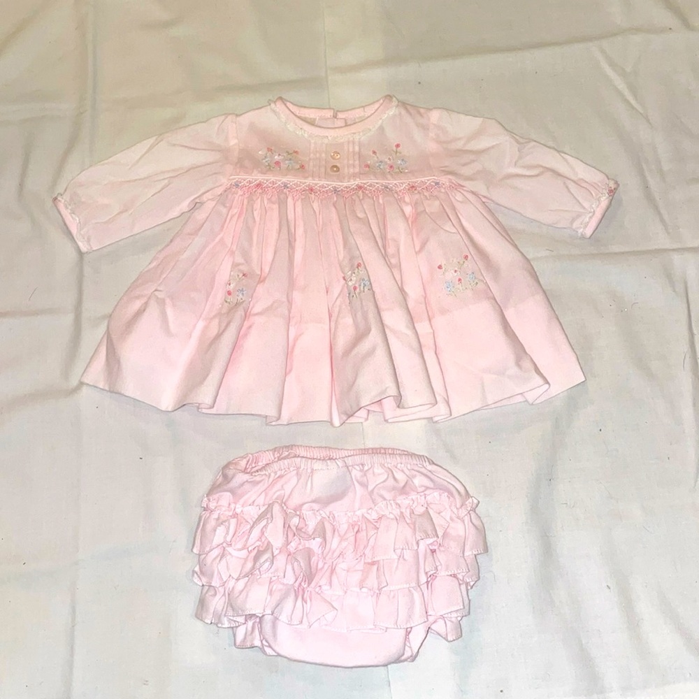 Sarah Louis England Sweet Premie/NB Dress and Ruffle Bloomers